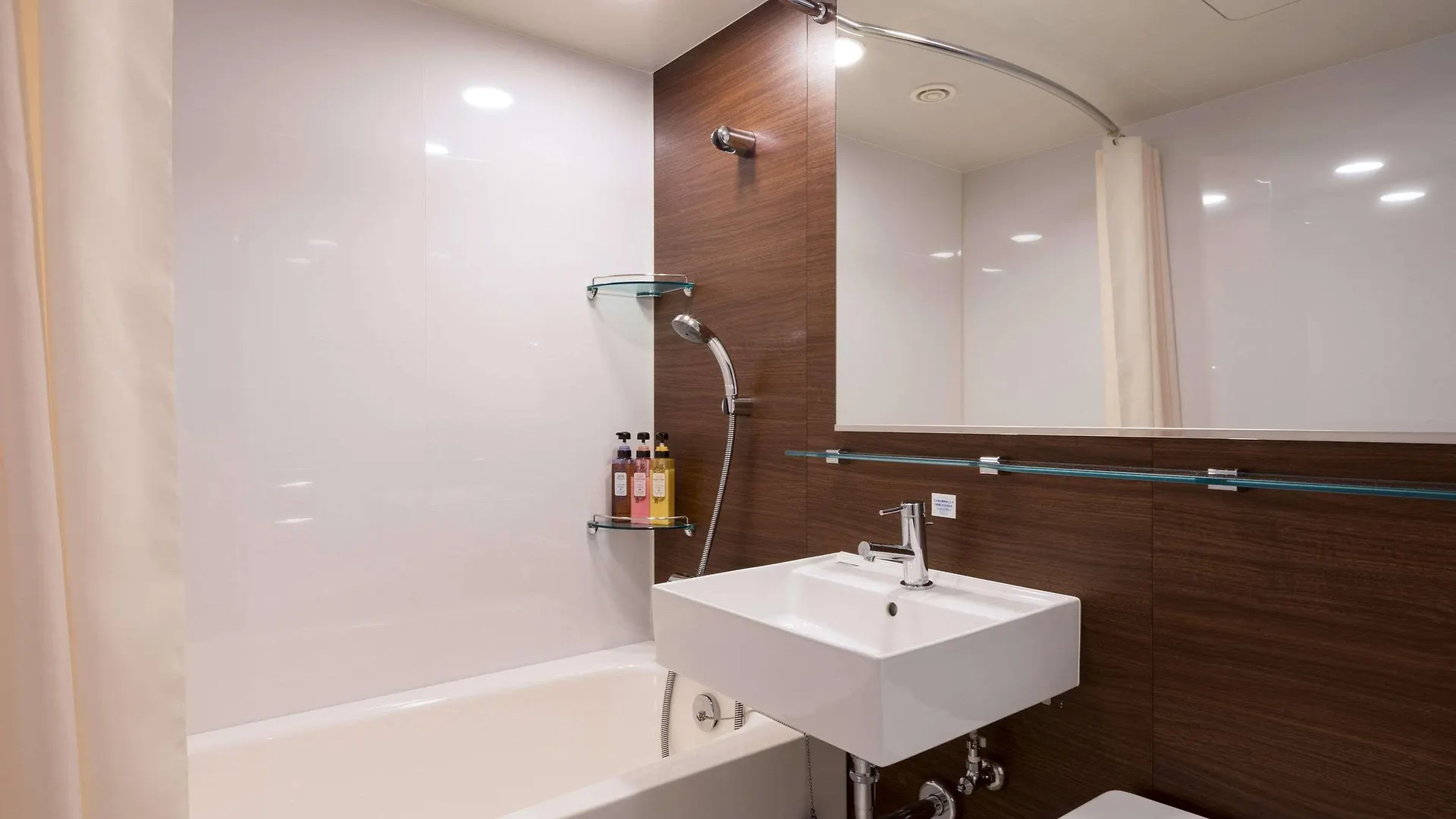 Comfort Hotel Era Tokyo Higashi Kanda 3*,